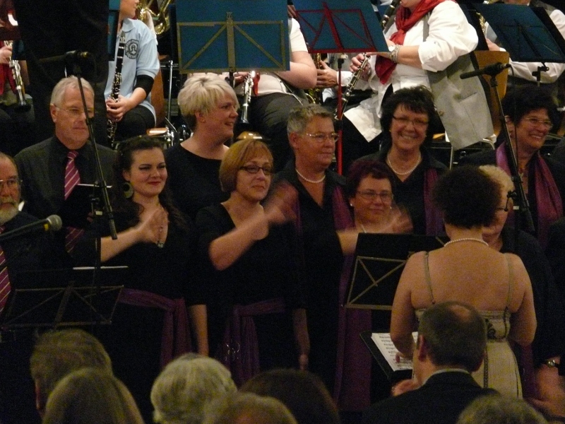 05.11.2011: Blech trifft Stimme  4. Konzert mit dem Blasmusikverein